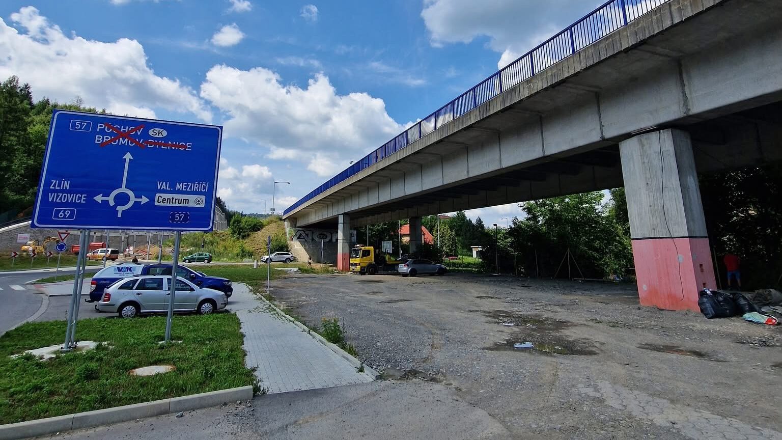 Ve Vsetíně vznikne nové parkoviště, přibude 64 míst