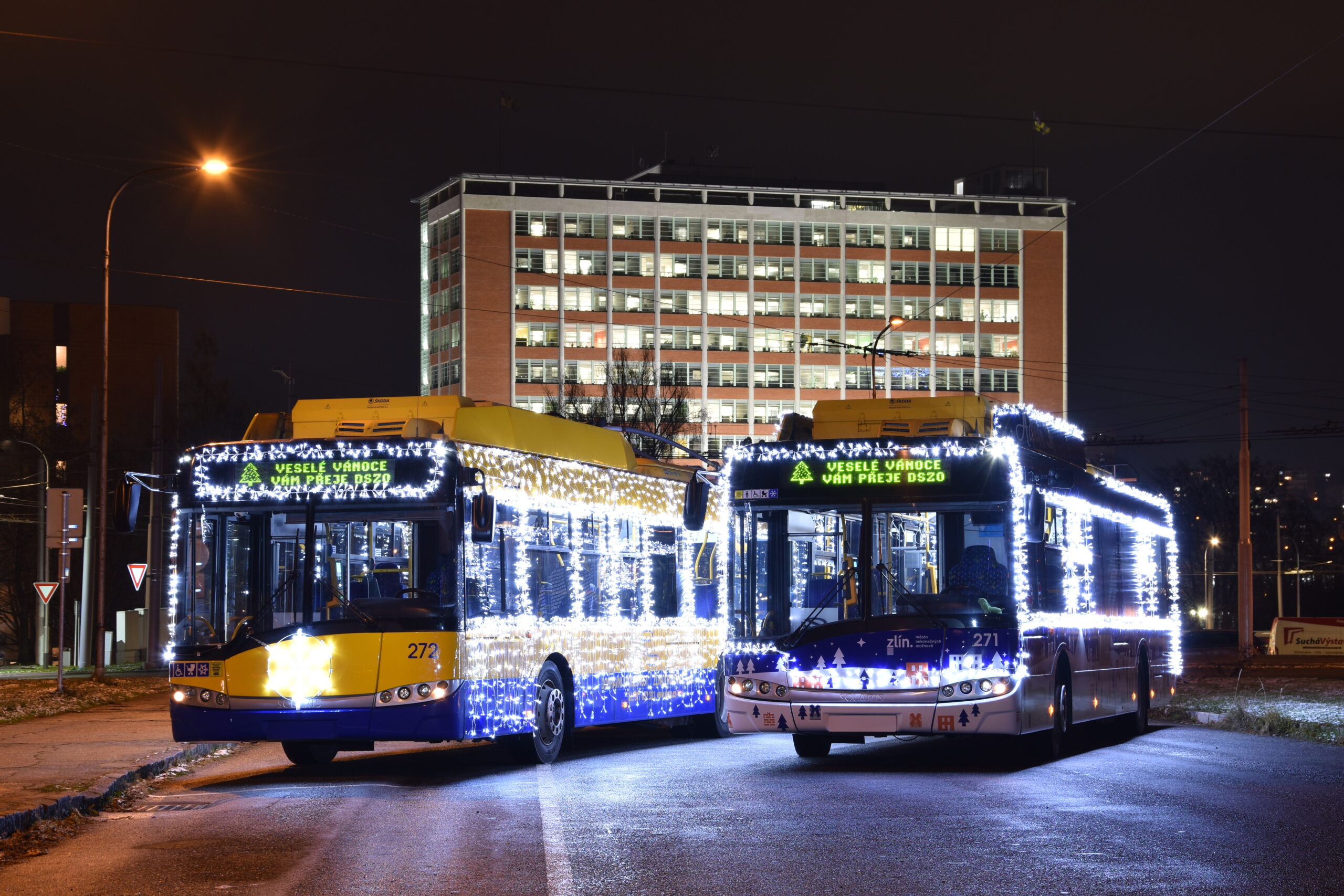 Budou k vidění od pátku 28. listopadu a jezdit budou až do 6. ledna 2026.