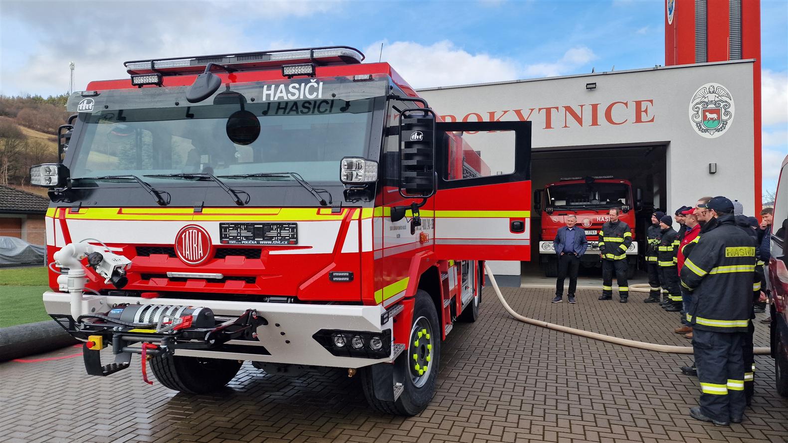 Vsetín pořídil dobrovolným hasičům novou cisternovou stříkačku
