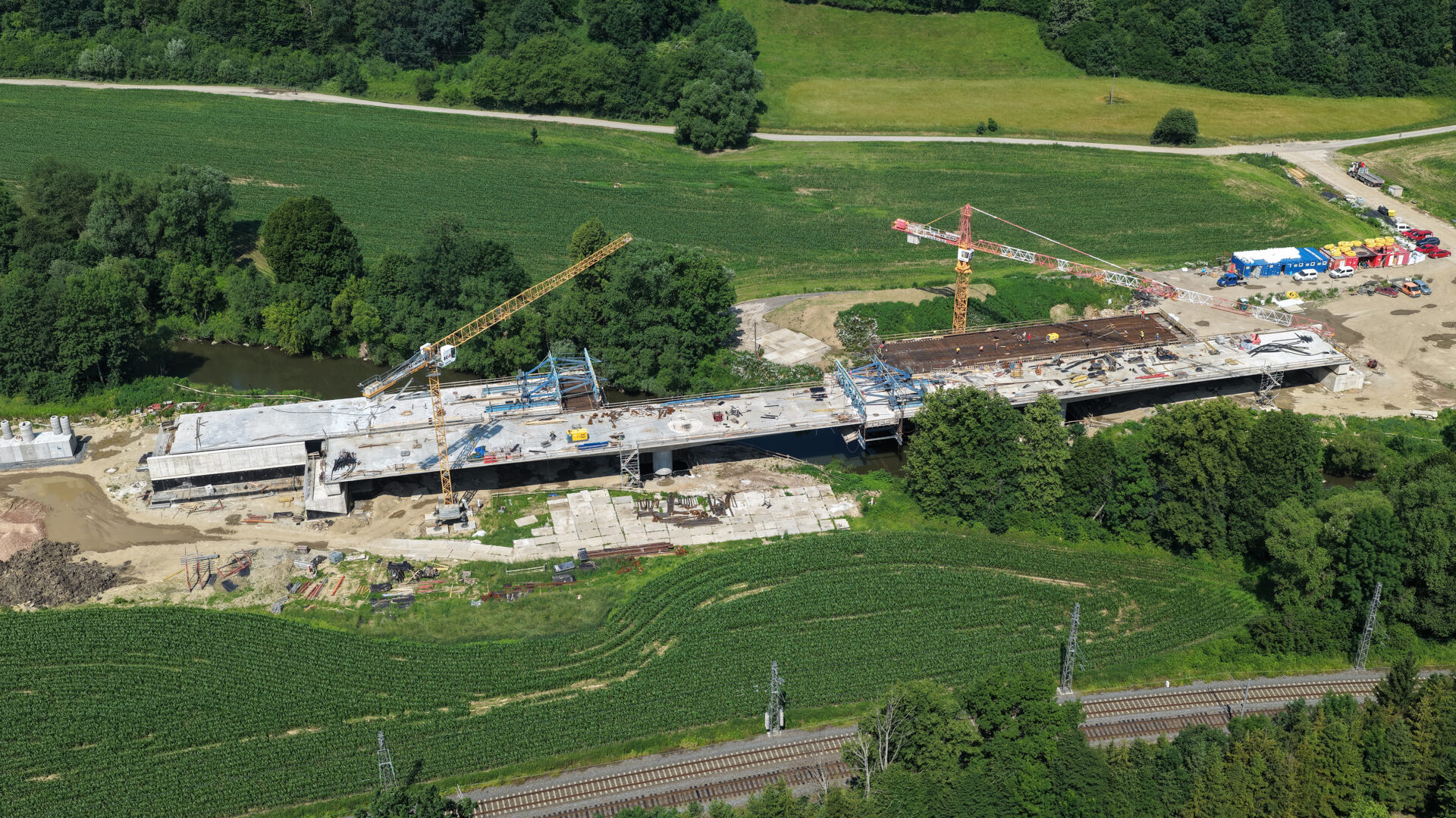 Stavba důležité části I/57 na Vsetínsku pokračuje bez zdržení