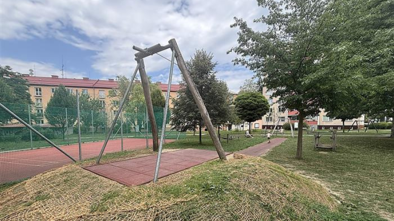 Dětem ve Vsetíně opravili další hřiště, stála přes milion