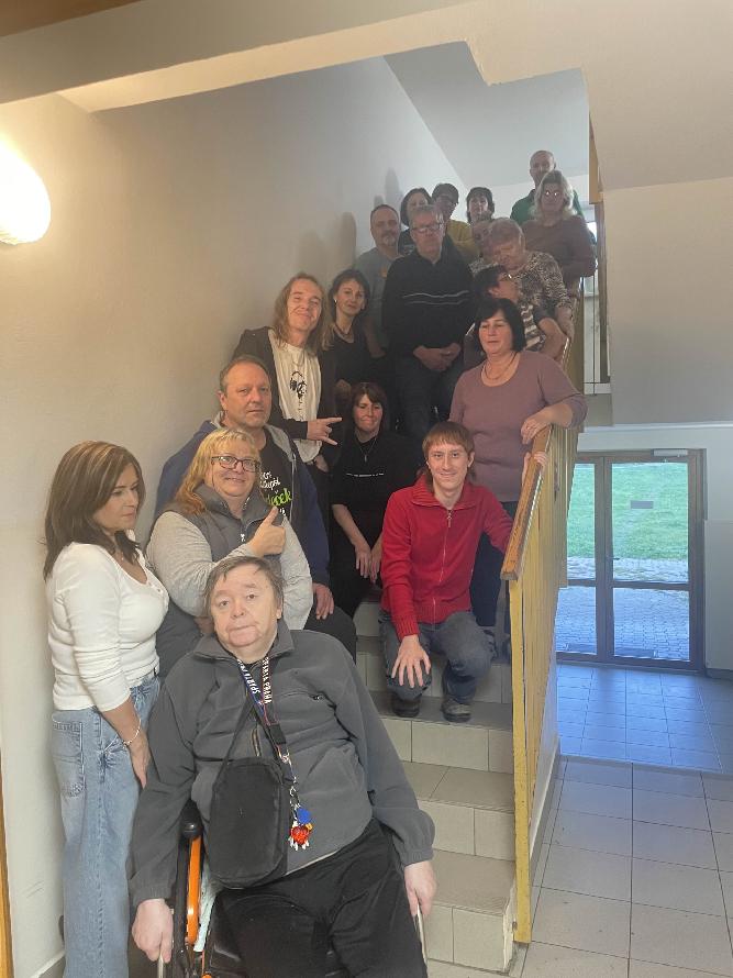 Nájemníci v Brumově-Bylnici řešili prodej domu i růst nájmu