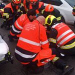 Auto sjelo do příkopu u Jablůnky, řidič zůstal uvězněný